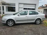 Używany Skoda Octavia 140 KM (102 kW) 2007 Szary Sedan/Limuzyna