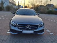 Gebraucht Mercedes E220 Avantgarde 194 PS (142 kW) 2018 Grau Kombi