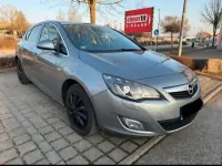 Gebraucht Opel Astra 179 PS (131 kW) 2010 Silber Kleinwagen