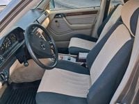 Gebraucht Mercedes E230 97 PS (71 kW) 1990 Braun Limousine