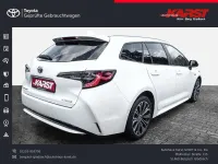 Gebraucht Toyota Corolla Team 122 PS (89 kW) 2021 Schneeweiß Kombi