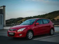 Gebraucht Hyundai i30 109 PS (80 kW) 2008 Rot Kleinwagen