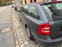 Gebraucht Skoda Octavia 106 PS (77 kW) 2009 Grün Kombi