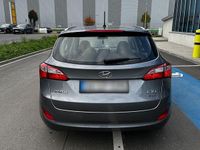Gebraucht Hyundai i30 Trend 110 PS (80 kW) 2014 Grau Kombi
