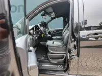Gebraucht Mercedes V300 237 PS (174 kW) 2024 Schwarz Van / Kleinbus