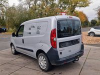 Gebraucht Opel Combo 90 PS (66 kW) 2016 Silber Van / Kleinbus