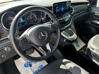Gebraucht Mercedes V300 Avantgarde 237 PS (174 kW) 2023 Obsidianschwarz metallic Van / Kleinbus