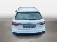 Gebraucht Audi A4 S-Line 204 PS (150 kW) 2023 Gletscherweiß metallic Kombi