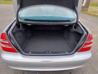 Gebraucht Mercedes E240 Elegance 177 PS (130 kW) 2004 Silber Limousine