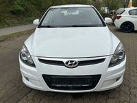 gebraucht Hyundai i30 blue 1.4 Comfort