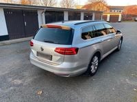 Gebraucht VW Passat 150 PS (110 kW) 2017 Silber Kombi