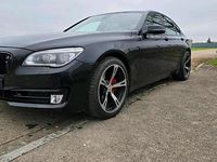 Gebraucht BMW 750 381 PS (280 kW) 2012 Schwarz Limousine