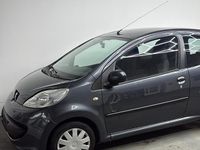 Gebraucht Peugeot 107 68 PS (50 kW) 2006 Grau Kleinwagen