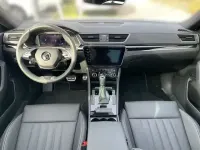 Gebraucht Skoda Superb LAURIN & KLEMENT 280 PS (205 kW) 2023 Moonweiß Kombi