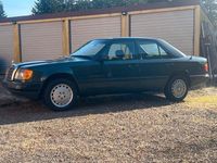 Gebraucht Mercedes E300 180 PS (132 kW) 1988 Grün Limousine