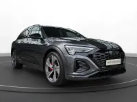 Gebraucht Audi Q8 e-tron S-Line 300 kW (408 PS) 2024 Daytonagrau perleffekt SUV