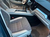 Gebraucht Volvo XC60 Momentum 194 PS (142 kW) 2019 Blau SUV