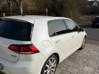 Gebraucht VW Golf VII 130 PS (95 kW) 2019 Weiß Limousine