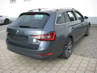 Gebraucht Skoda Superb Style 190 PS (139 kW) 2016 Grau Kombi