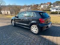 Gebraucht VW Polo 75 PS (55 kW) 2014 Schwarz Kleinwagen
