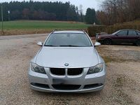 Gebraucht BMW 320 150 PS (110 kW) 2007 Silber Kombi