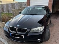Gebraucht BMW 318 143 PS (105 kW) 2010 Schwarz Limousine