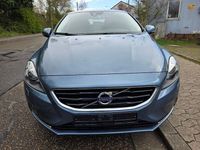 Gebraucht Volvo V40 Summum 150 PS (110 kW) 2012 Blau Kleinwagen