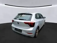 Gebraucht VW Polo Basis 80 PS (58 kW) 2023 Silber Kleinwagen