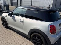 Gebraucht Mini Cooper 136 PS (100 kW) 2018 Grau Kleinwagen