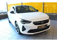 Gebraucht Opel Corsa Ultimate 131 PS (96 kW) 2022 Jade weiss/arktis weiss (metallic) Kleinwagen