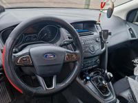 Gebraucht Ford Focus 120 PS (88 kW) 2018 Schwarz Kleinwagen