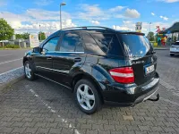 Gebraucht Mercedes ML300 190 PS (139 kW) 2007 Schwarz SUV