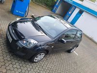 gebraucht Ford Fiesta 1,3