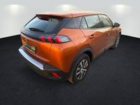 Gebraucht Peugeot e-2008 Active 100 kW (136 PS) 2023 Orange fusion SUV