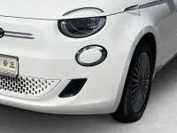 Gebraucht Fiat 500e Style 86 kW (118 PS) 2023 Weiß Kleinwagen