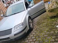 Gebraucht VW Passat 131 PS (96 kW) 2001 Silber Limousine