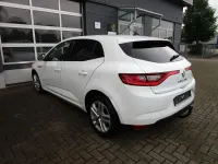 Gebraucht Renault Mégane IV Play 110 PS (80 kW) 2018 Weiß Limousine
