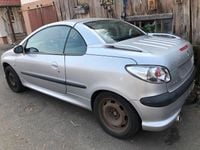 Gebraucht Peugeot 206 CC 136 PS (100 kW) 2001 Silber Cabrio