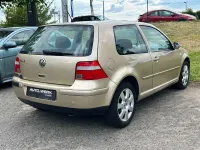 Gebraucht VW Golf IV Pacific 75 PS (55 kW) 2003 Gold Limousine