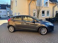 Gebraucht Ford Fiesta Titanium 101 PS (74 kW) 2016 Grau Limousine