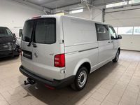 Gebraucht VW Transporter 150 PS (110 kW) 2018 Reflex silber Van
