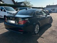 Second-hand BMW 525 177 CP (130 kW) 2004 Negru Berlinǎ