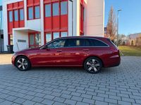 Gebraucht Mercedes C300e 313 PS (230 kW) 2022 Rot Limousine