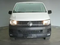 Gebraucht VW Caravelle Trendline 204 PS (150 kW) 2018 Weiß Van