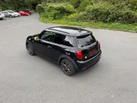 Gebraucht Mini Cooper SE 135 kW (184 PS) 2021 Schwarz Kleinwagen