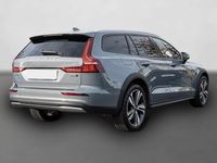 Gebraucht Volvo V60 CC Plus 197 PS (144 kW) 2023 Grau Kombi