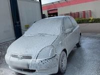 Gebraucht Toyota Yaris 69 PS (50 kW) 2001 Grau Limousine