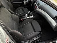 Gebraucht BMW 330 231 PS (169 kW) 2003 Silber Limousine
