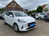 Gebraucht Hyundai i10 67 PS (49 kW) 2021 Weiß Kleinwagen