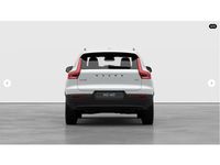 Neu Volvo XC40 Plus 163 PS (119 kW) 2026 Weiss SUV